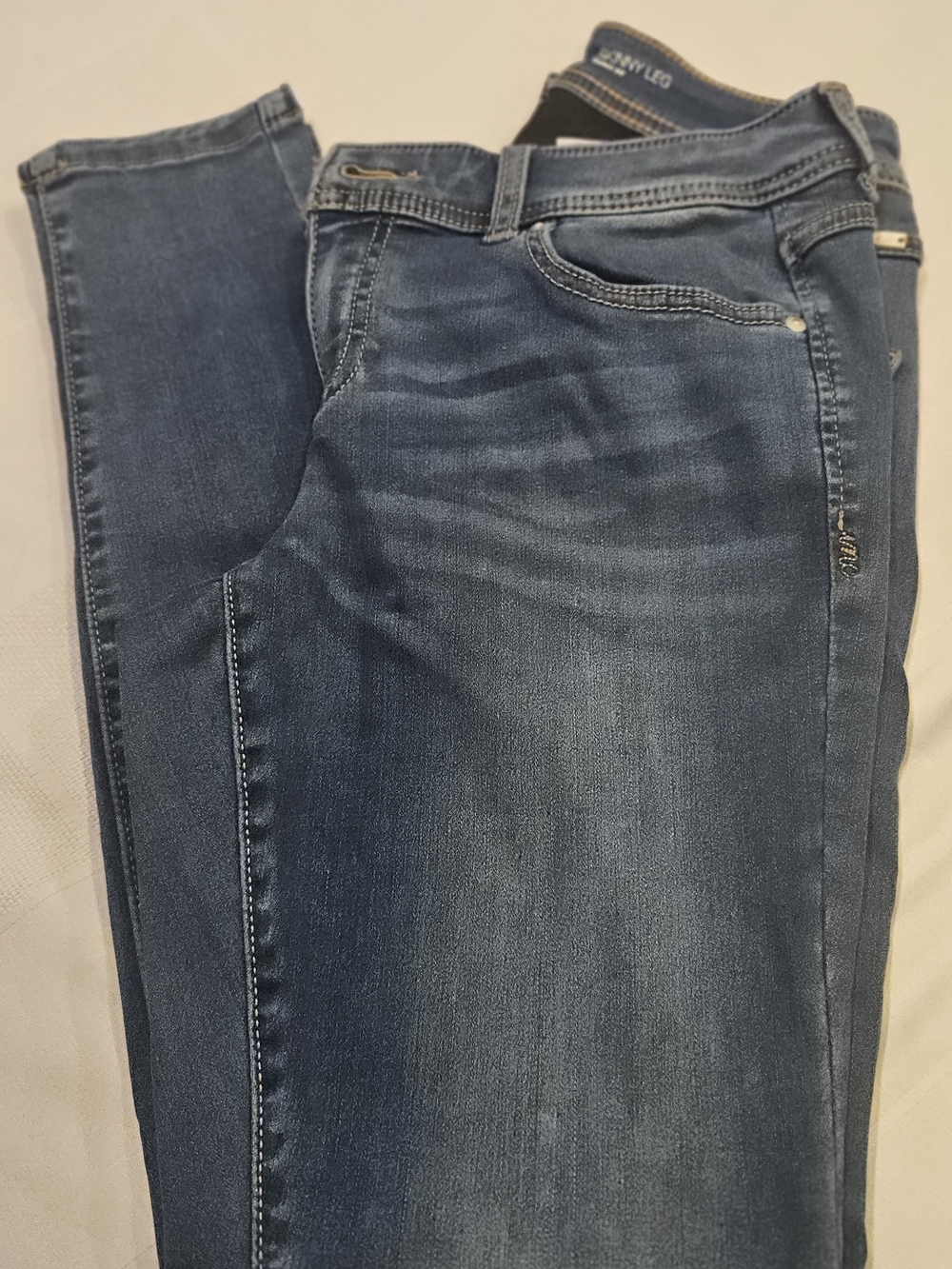 Like New Women's Size 4 INC Skinny Leg Jeans